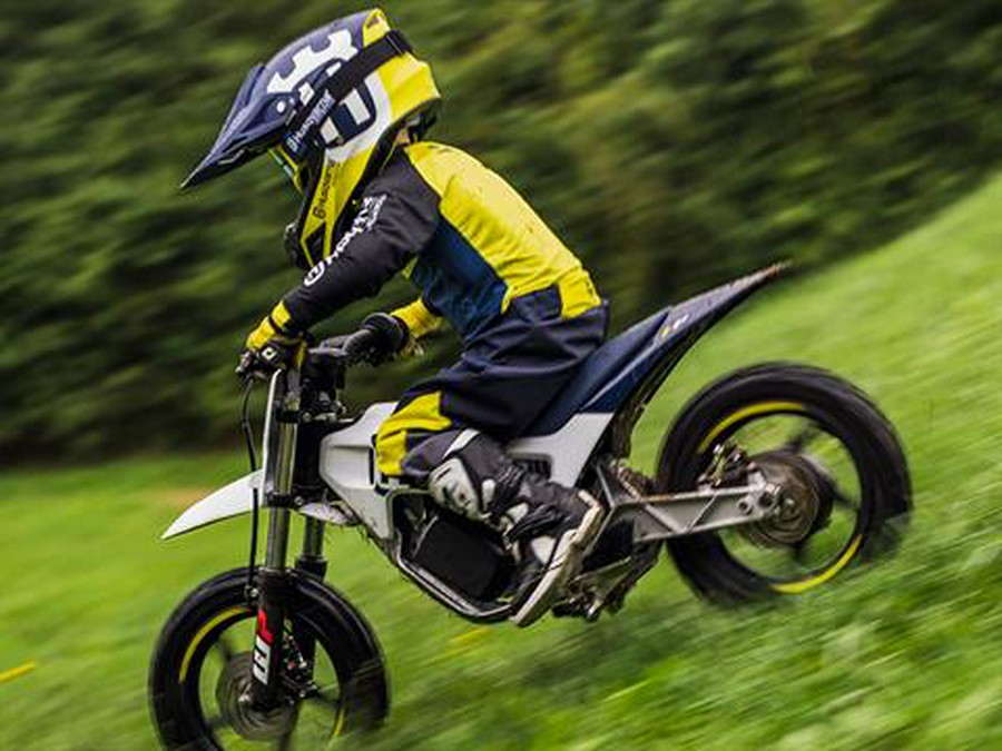 2024 Husqvarna EE 2