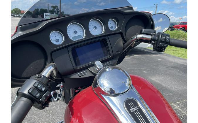 2021 Harley-Davidson® Street Glide Base