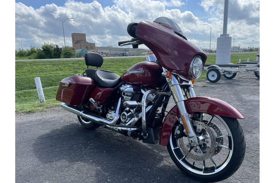 2021 Harley-Davidson® Street Glide Base