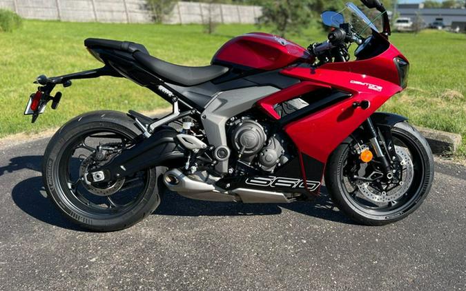 2025 Triumph Daytona 660 Carnival Red/Sapphire Black 660