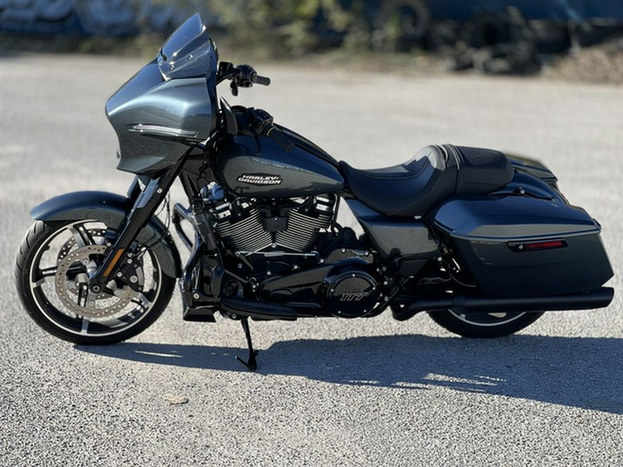 2025 Harley-Davidson FLHX - Street Glide