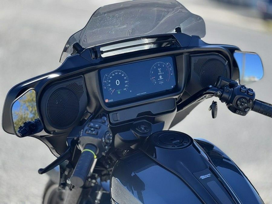 2025 Harley-Davidson FLHX - Street Glide