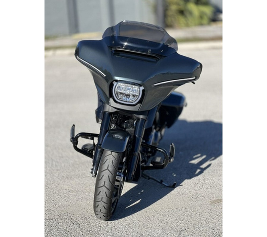 2025 Harley-Davidson FLHX - Street Glide