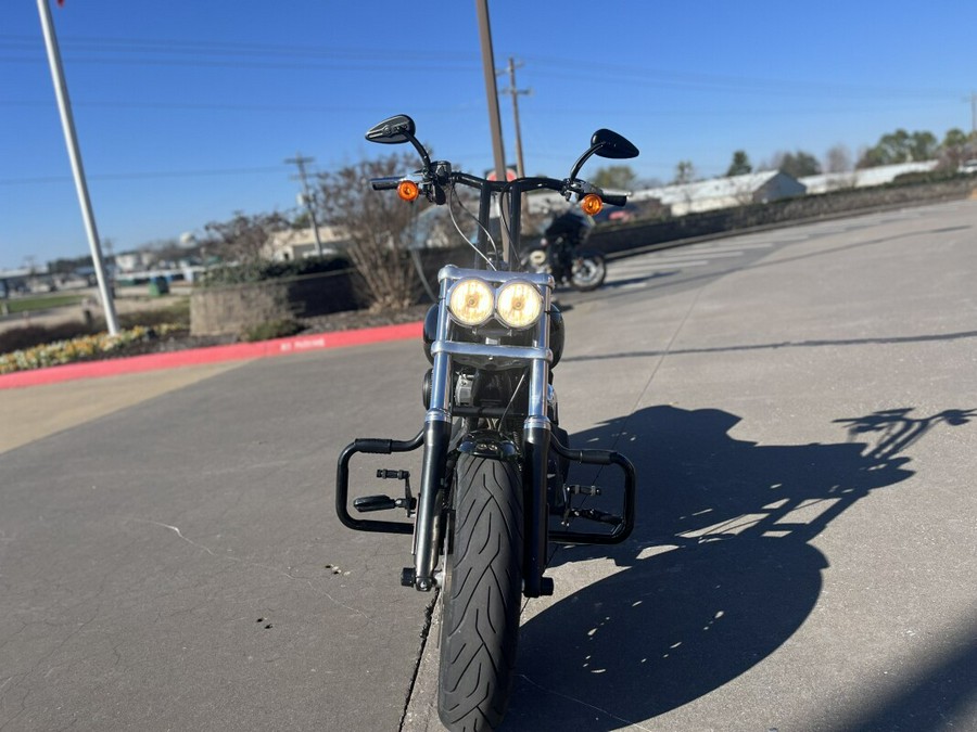 2009 Harley-Davidson® Fat Bob® FXDF BLACK PEARL 323651