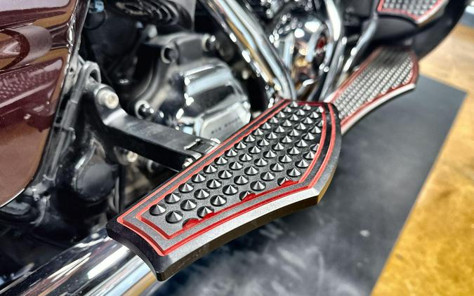 2019 Harley-Davidson® Ultra Limited WKDRED/TWTDCHRY W/PINSTRIPE