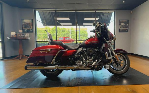 2019 Harley-Davidson® Ultra Limited WKDRED/TWTDCHRY W/PINSTRIPE