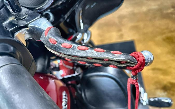 2019 Harley-Davidson® Ultra Limited WKDRED/TWTDCHRY W/PINSTRIPE