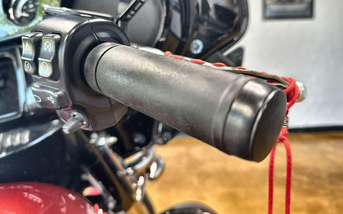 2019 Harley-Davidson® Ultra Limited WKDRED/TWTDCHRY W/PINSTRIPE