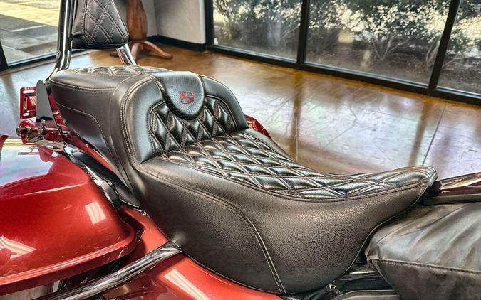2019 Harley-Davidson® Ultra Limited WKDRED/TWTDCHRY W/PINSTRIPE