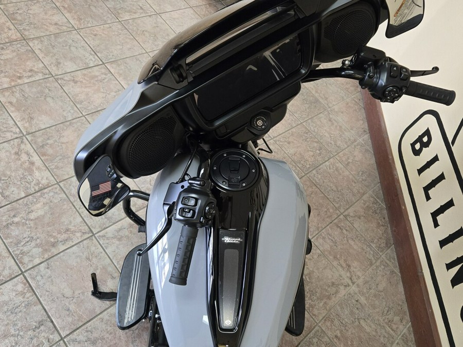 2025 Harley-Davidson® Street Glide® Billiard Gray - Black Finish