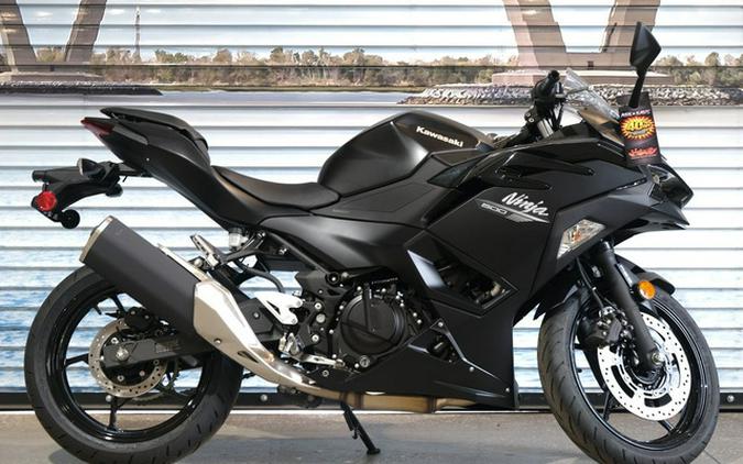 2026 Kawasaki Ninja 500 ABS Metallic Flat Spark Black