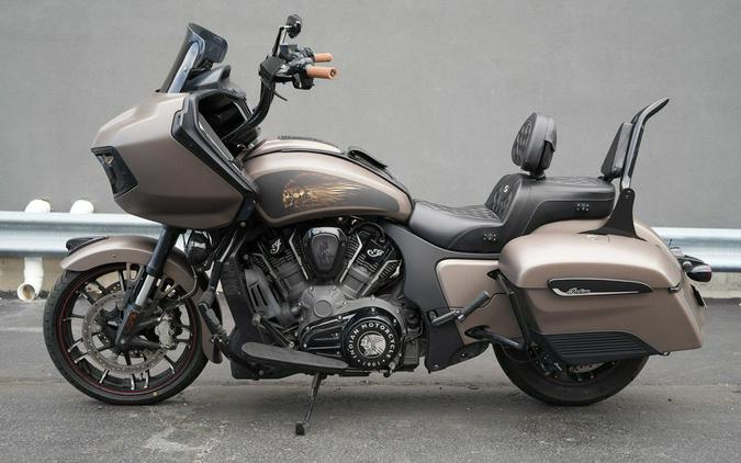 2021 Indian Motorcycle Challenger Dark Horse Bronze Smoke