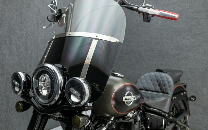 2018 HARLEY DAVIDSON FLHCS HERITAGE CLASSIC 114 W/ABS
