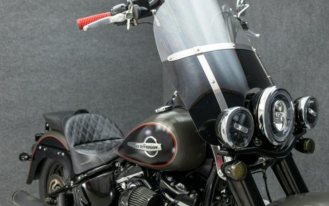 2018 HARLEY DAVIDSON FLHCS HERITAGE CLASSIC 114 W/ABS