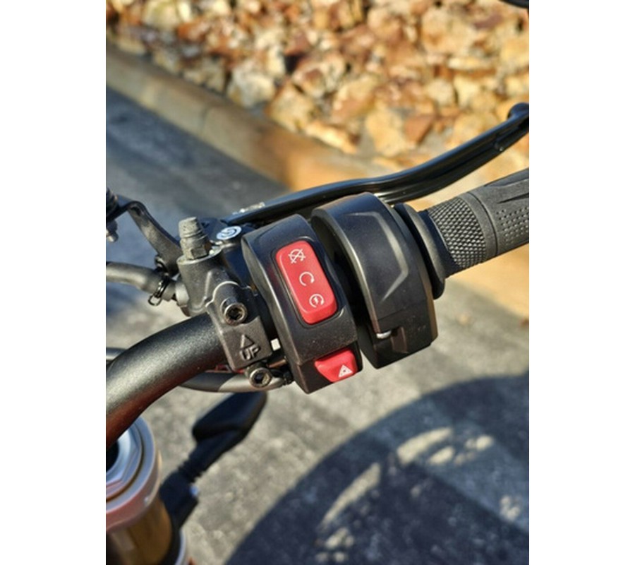 2025 Triumph Speed Twin 1200 RS Baja Orange/Sapphire Black RS