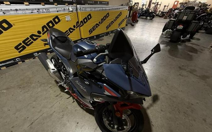 2026 Kawasaki Ninja® 500 ABS Metallic Matte Twilight Blue