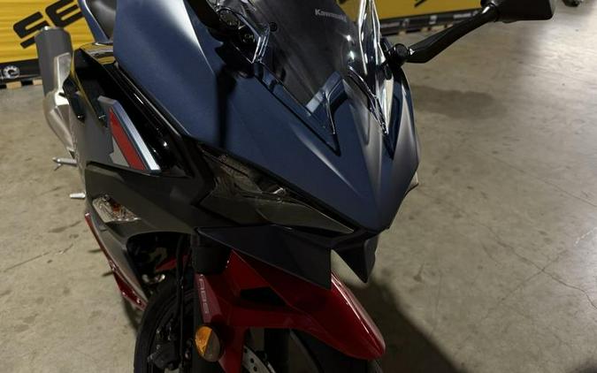 2026 Kawasaki Ninja® 500 ABS Metallic Matte Twilight Blue
