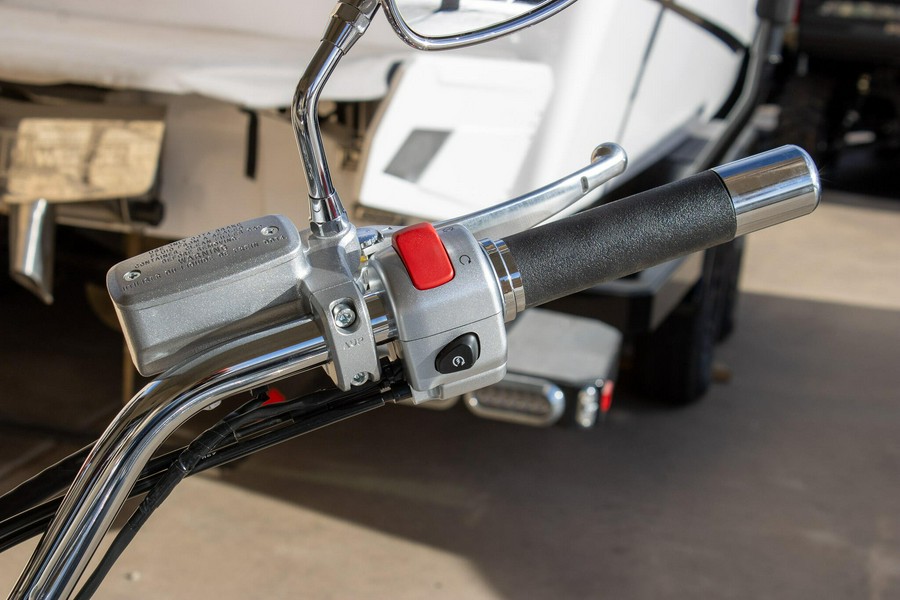 2025 SUZUKI BOULEVARD C50