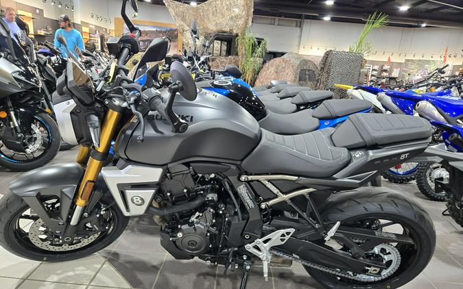 2026 SUZUKI GSX-8T