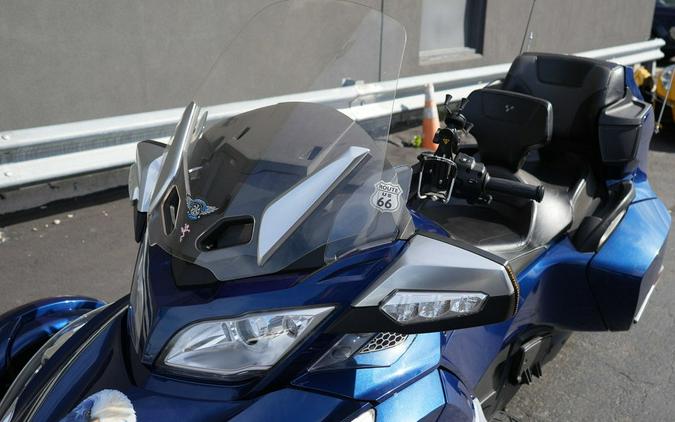 2016 Can-Am Spyder RT-S 6-Speed Semi-Automatic (SE6)