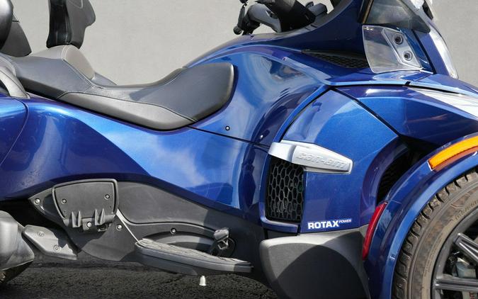 2016 Can-Am Spyder RT-S 6-Speed Semi-Automatic (SE6)
