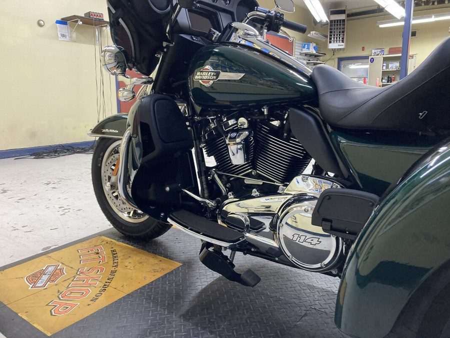 2024 Harley-Davidson Tri Glide Ultra Alpine Green / Vivid Black