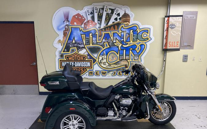 2024 Harley-Davidson Tri Glide Ultra Alpine Green / Vivid Black