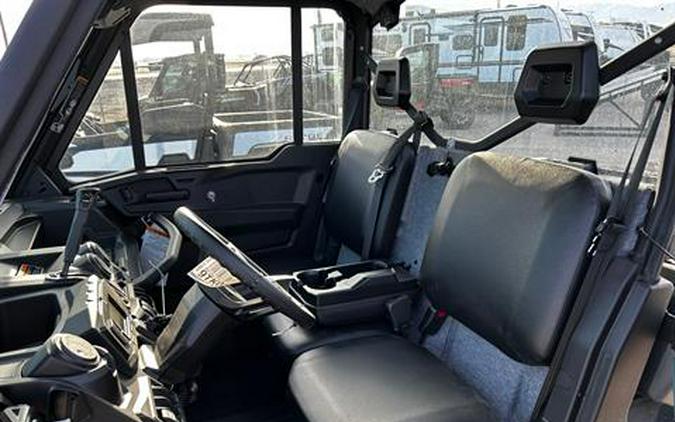 2026 Can-Am Defender DPS CAB