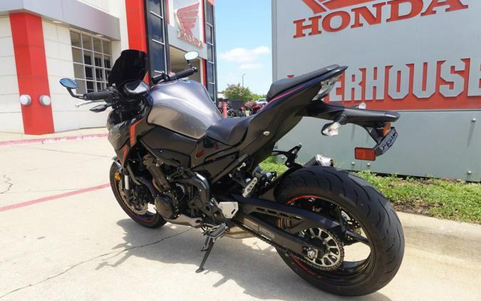 2023 Kawasaki Z900 ABS Metallic Phantom Silver/Metallic Carbon Gray
