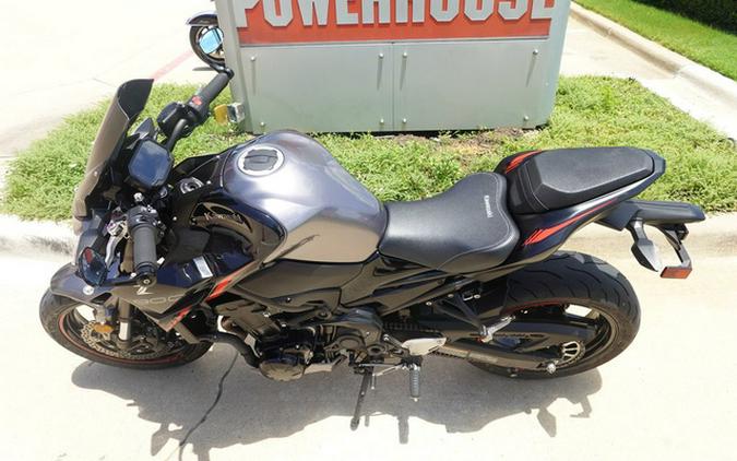 2023 Kawasaki Z900 ABS Metallic Phantom Silver/Metallic Carbon Gray