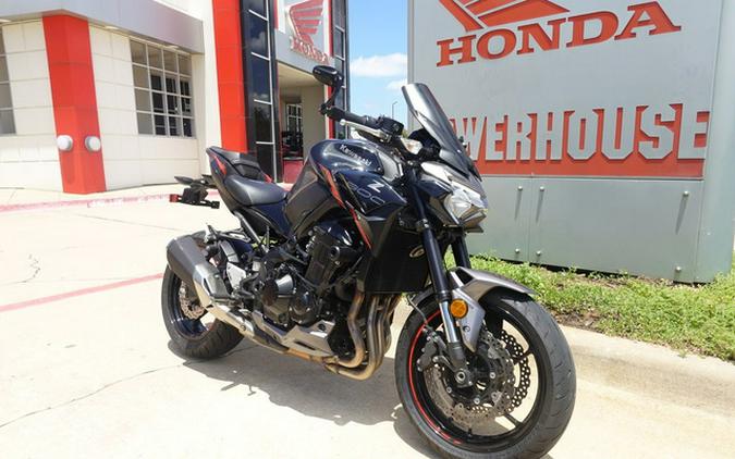 2023 Kawasaki Z900 ABS Metallic Phantom Silver/Metallic Carbon Gray