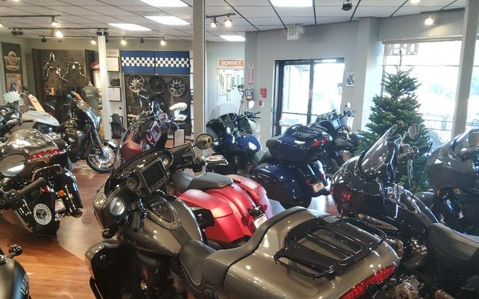 2025 Indian Motorcycle® Roadmaster® Dark Horse®