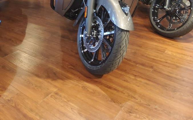 2025 Indian Motorcycle® Roadmaster® Dark Horse®