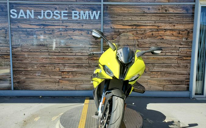 2022 BMW M 1000 RR