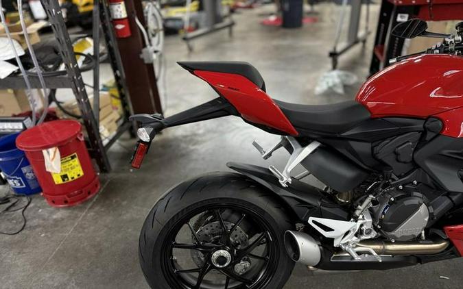2025 Ducati Streetfighter V2