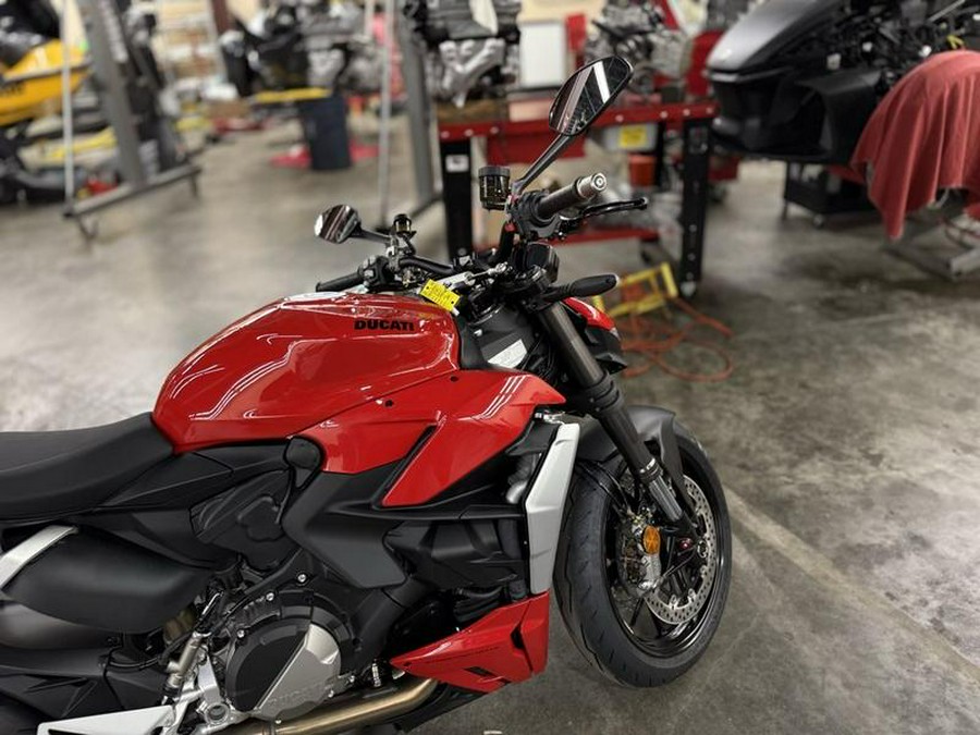 2025 Ducati Streetfighter V2