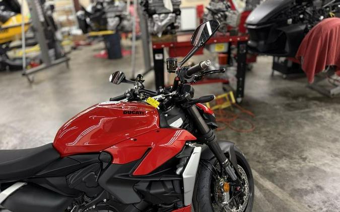 2025 Ducati Streetfighter V2