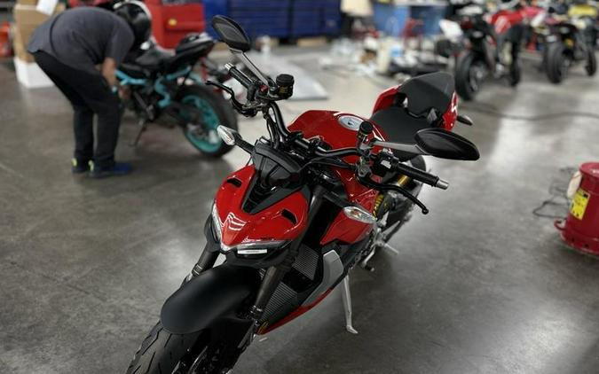 2025 Ducati Streetfighter V2