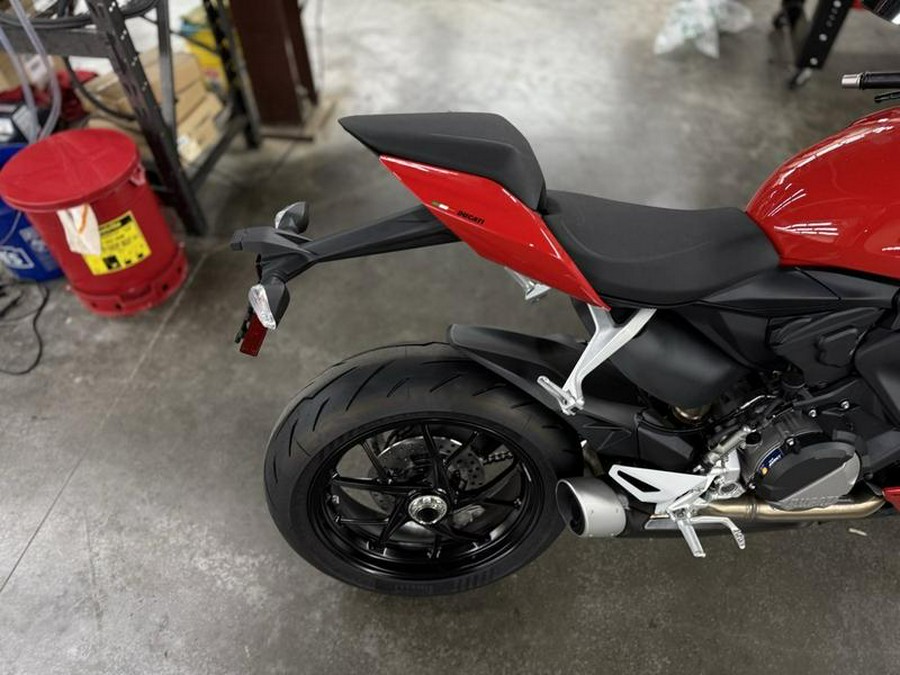 2025 Ducati Streetfighter V2