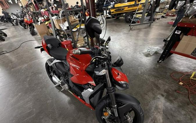 2025 Ducati Streetfighter V2