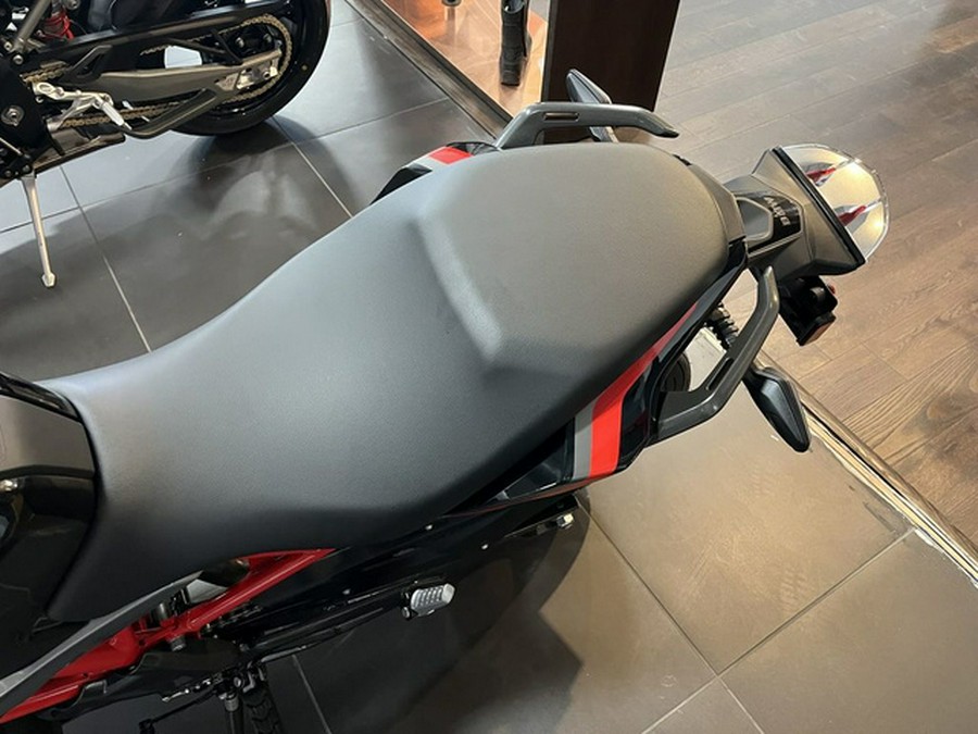 2025 BMW G 310 R Style Passion