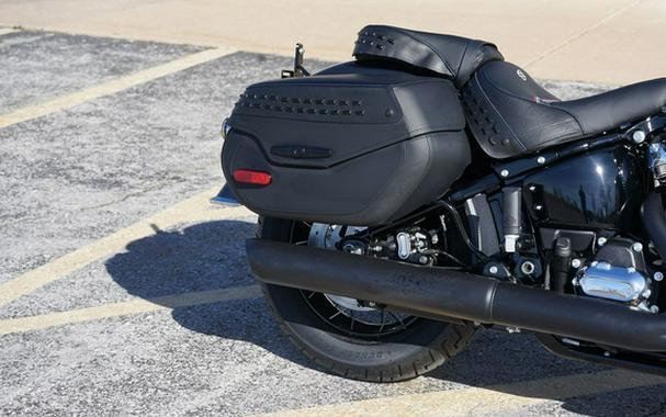 2026 Harley-Davidson Softail FLHC - Heritage Classic