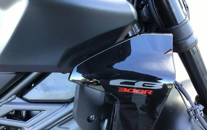 2025 HONDA CB300R ABS