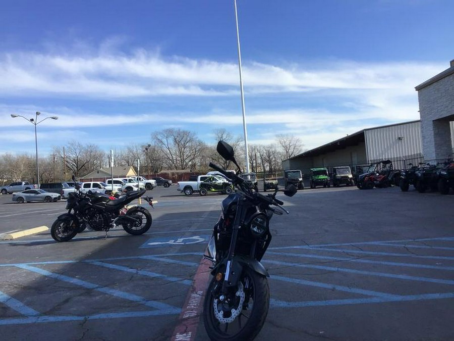 2025 HONDA CB300R ABS