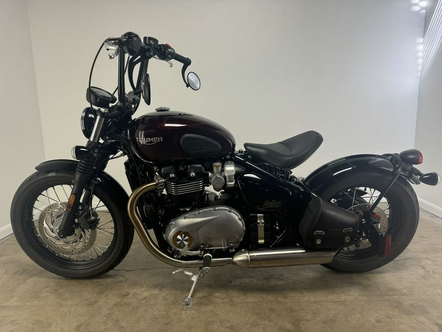 2018 Triumph Bonneville Bobber Morello Red