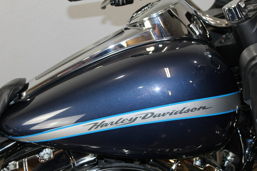 Harley-Davidson® Road Glide® 2008 FLTRX 657231TT DARK BLUE PEARL