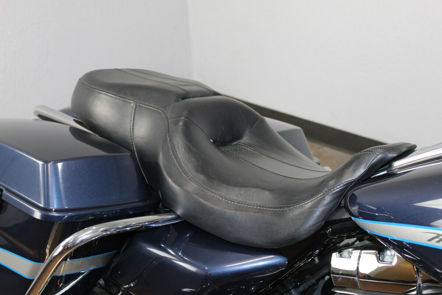 Harley-Davidson® Road Glide® 2008 FLTRX 657231TT DARK BLUE PEARL