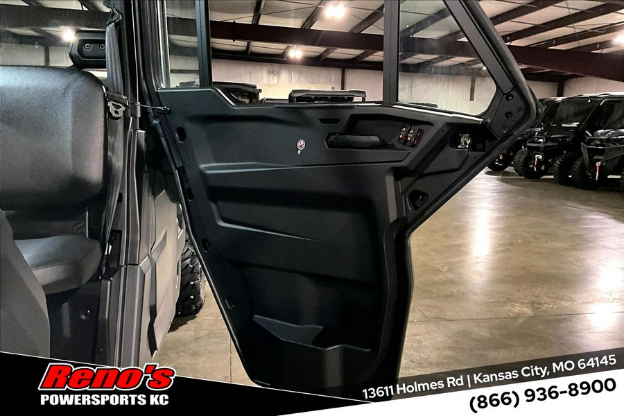 2026 Can-Am Defender MAX DPS™ CAB HVAC HD10