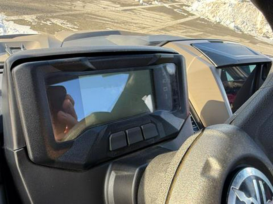 2024 Yamaha Wolverine RMAX2 1000 XT-R