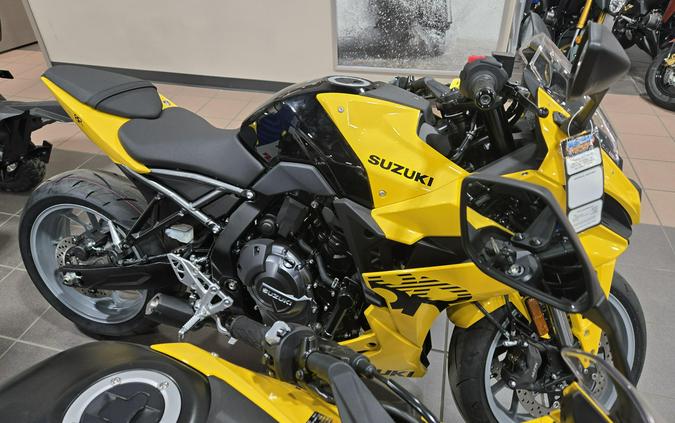 2025 SUZUKI GSX-8R